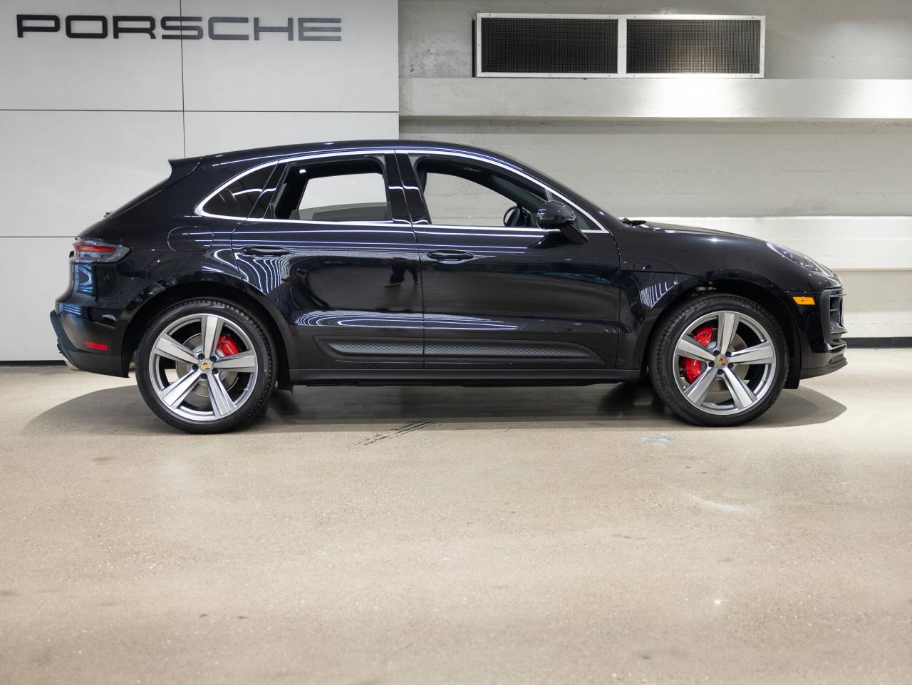 2025 Porsche Macan Macan S