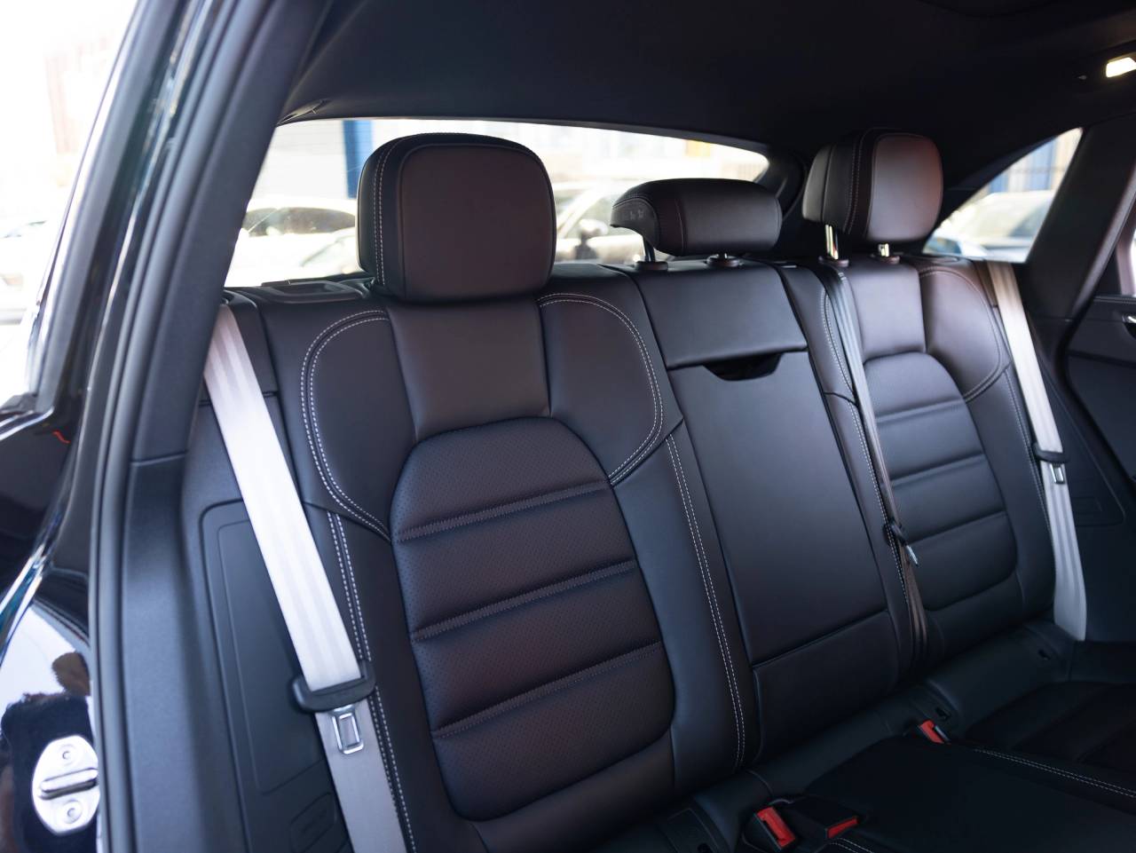 2025 Porsche Macan Macan S