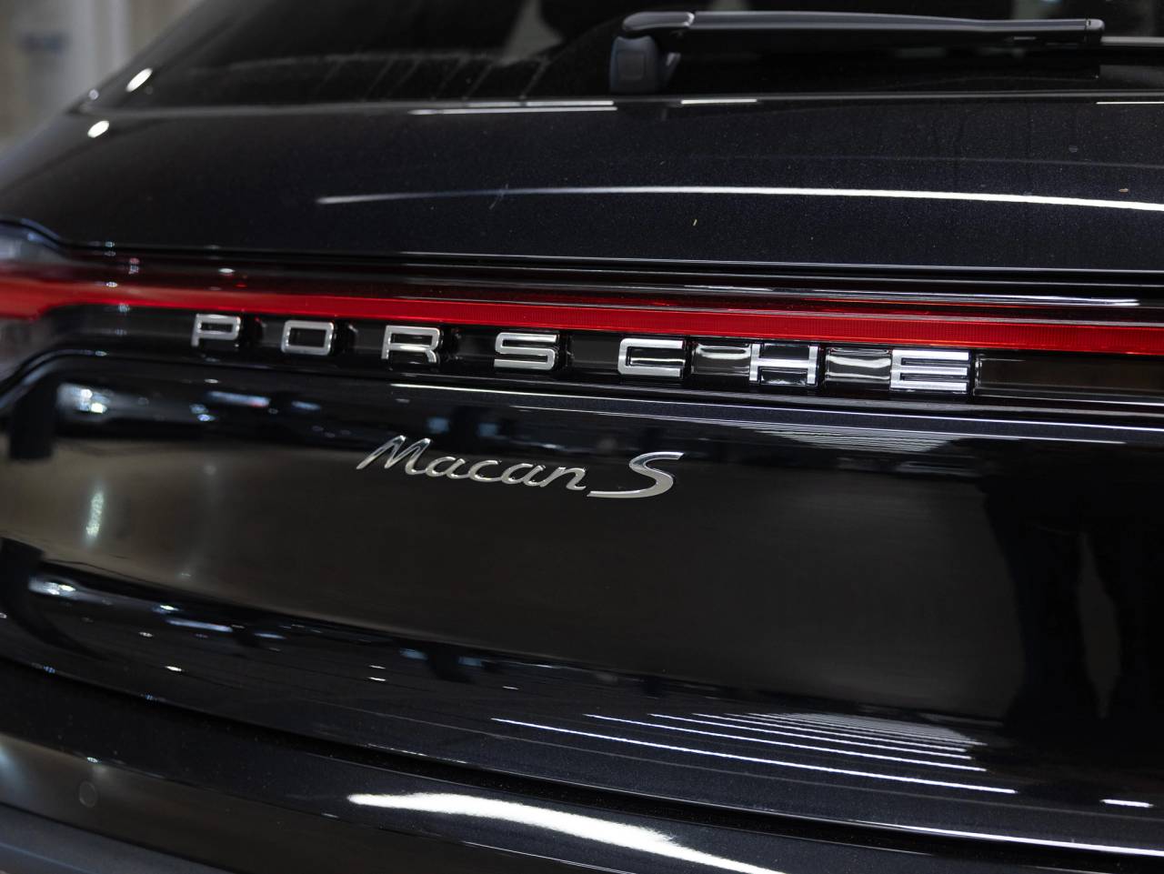 2025 Porsche Macan Macan S
