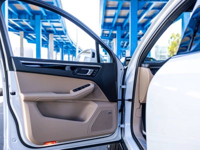 2025 Porsche Macan Macan S