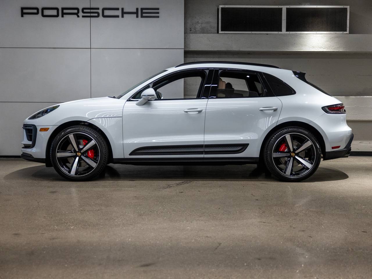 2025 Porsche Macan Macan S