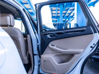 2025 Porsche Macan Macan S