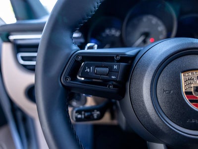 2025 Porsche Macan Macan S