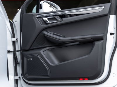 2026 Porsche Macan Macan S