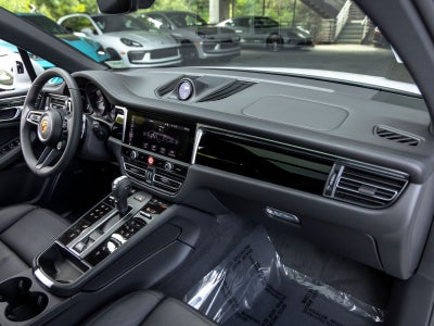 2026 Porsche Macan Macan S