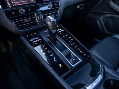 2023 Porsche Macan Macan S (MY23)