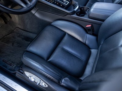 2023 Porsche Macan Macan S (MY23)