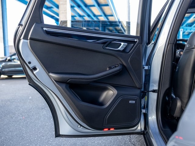 2023 Porsche Macan Macan S (MY23)