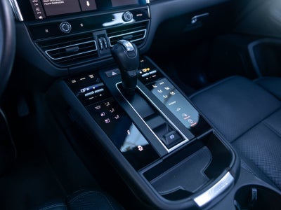 2023 Porsche Macan Macan S