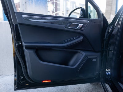 2023 Porsche Macan Macan S