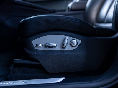 2023 Porsche Macan Macan S