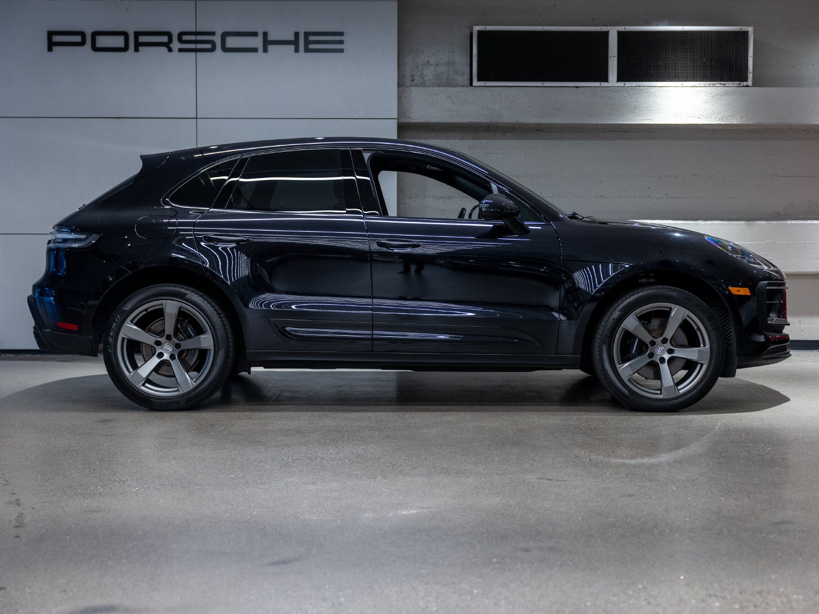 2023 Porsche Macan Macan S