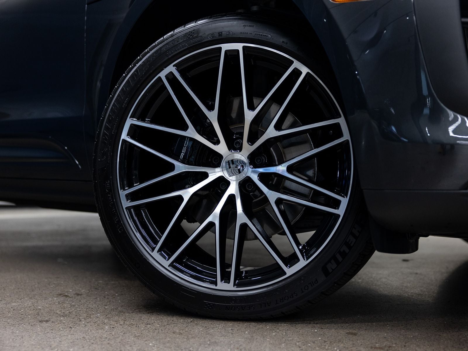 2025 Porsche Macan S