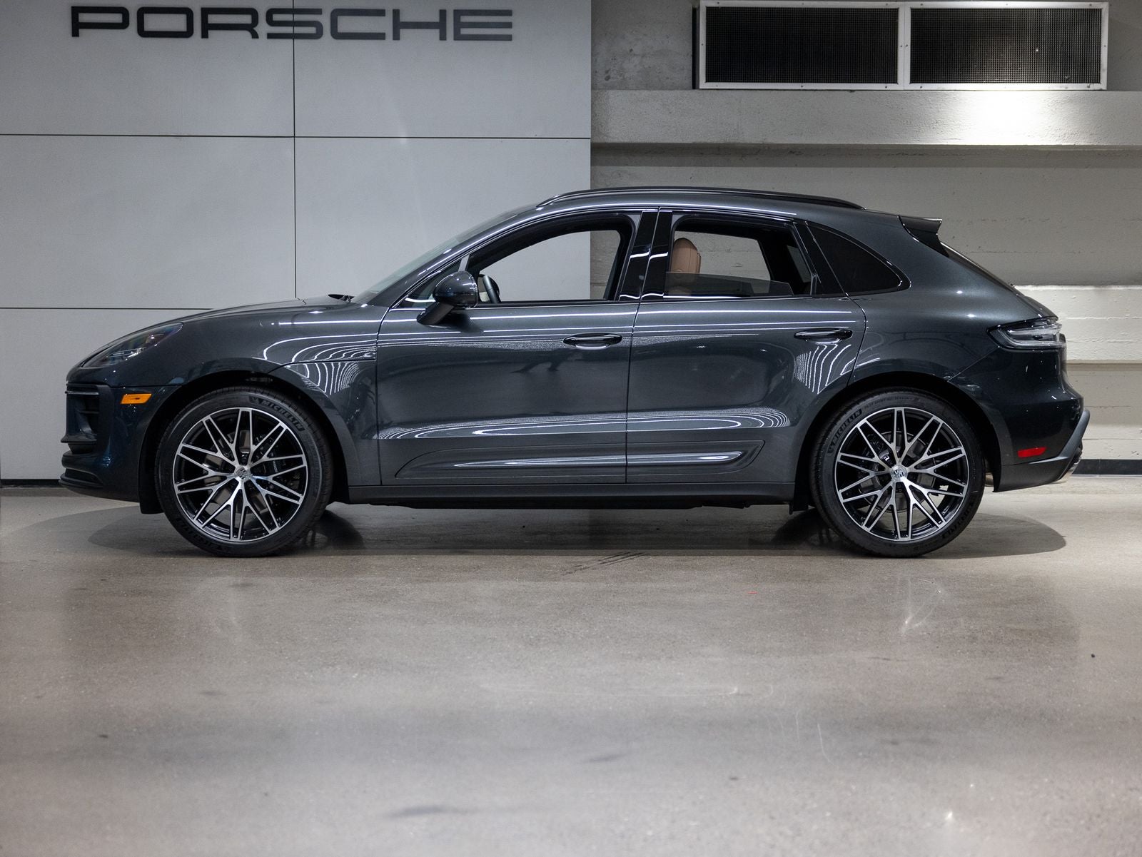 2025 Porsche Macan S