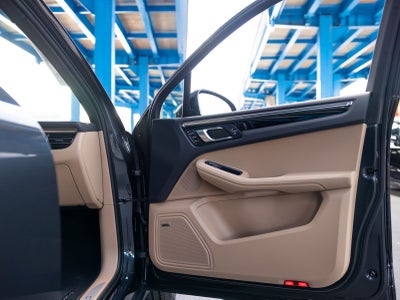 2025 Porsche Macan S