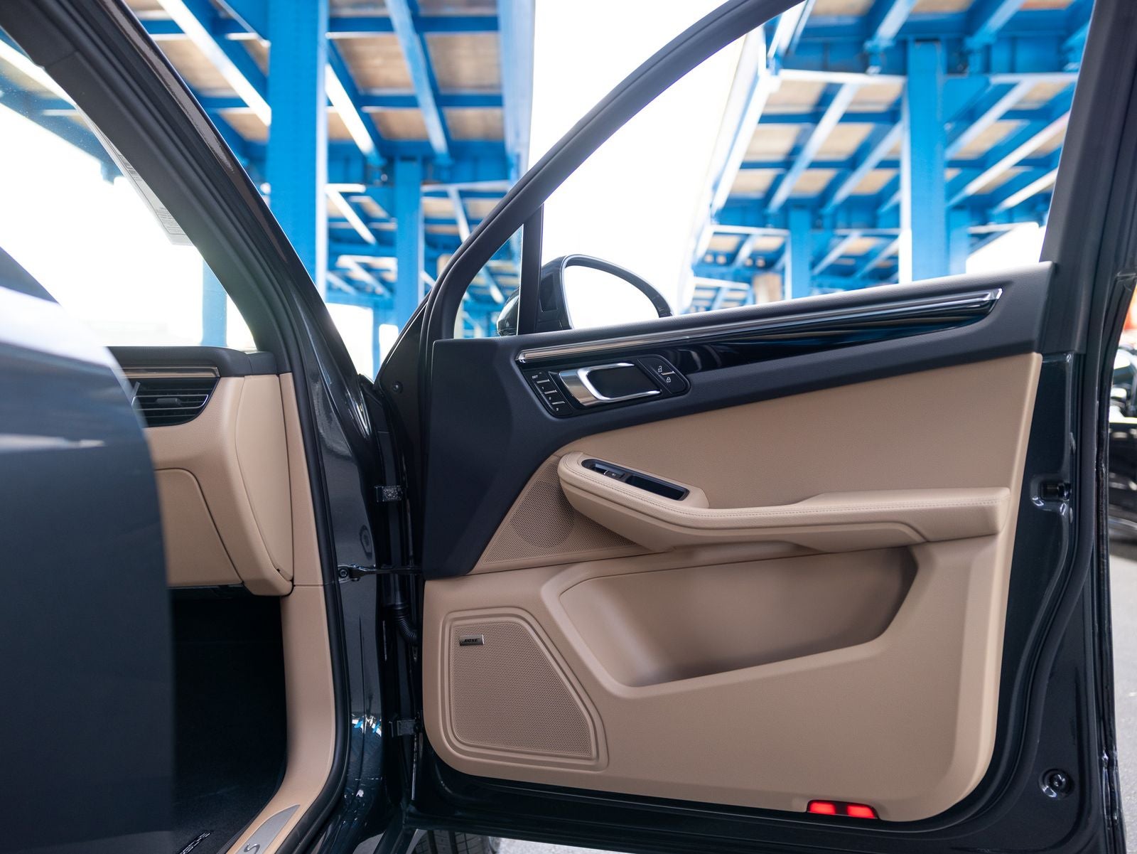 2025 Porsche Macan S