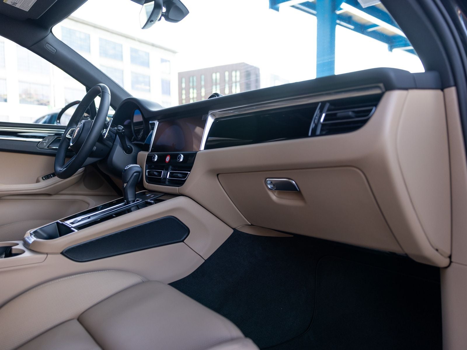 2025 Porsche Macan S