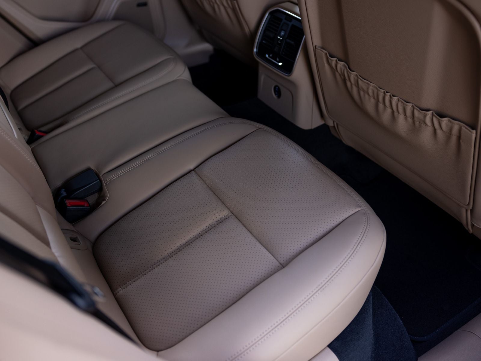 2025 Porsche Macan S