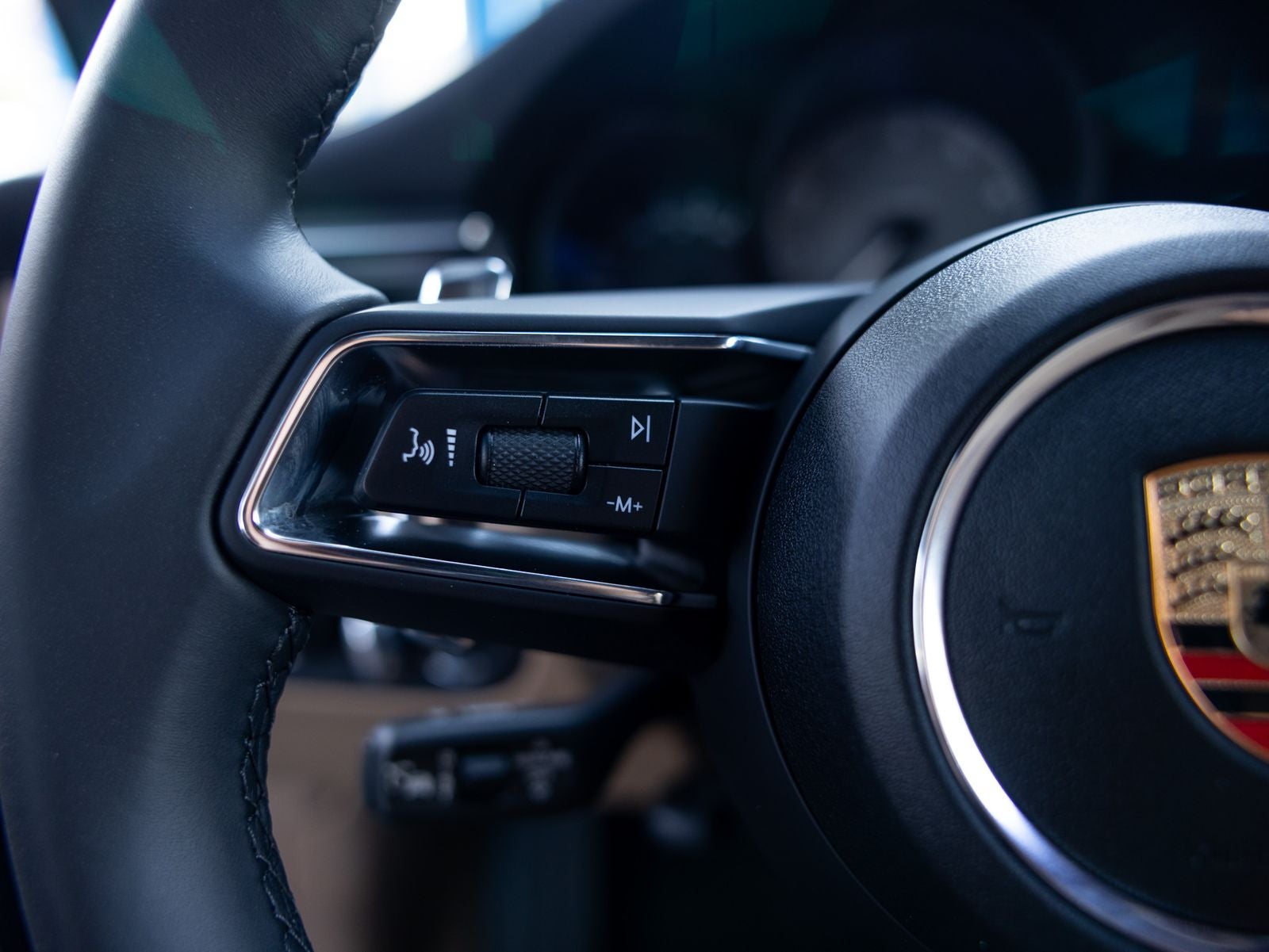 2025 Porsche Macan S