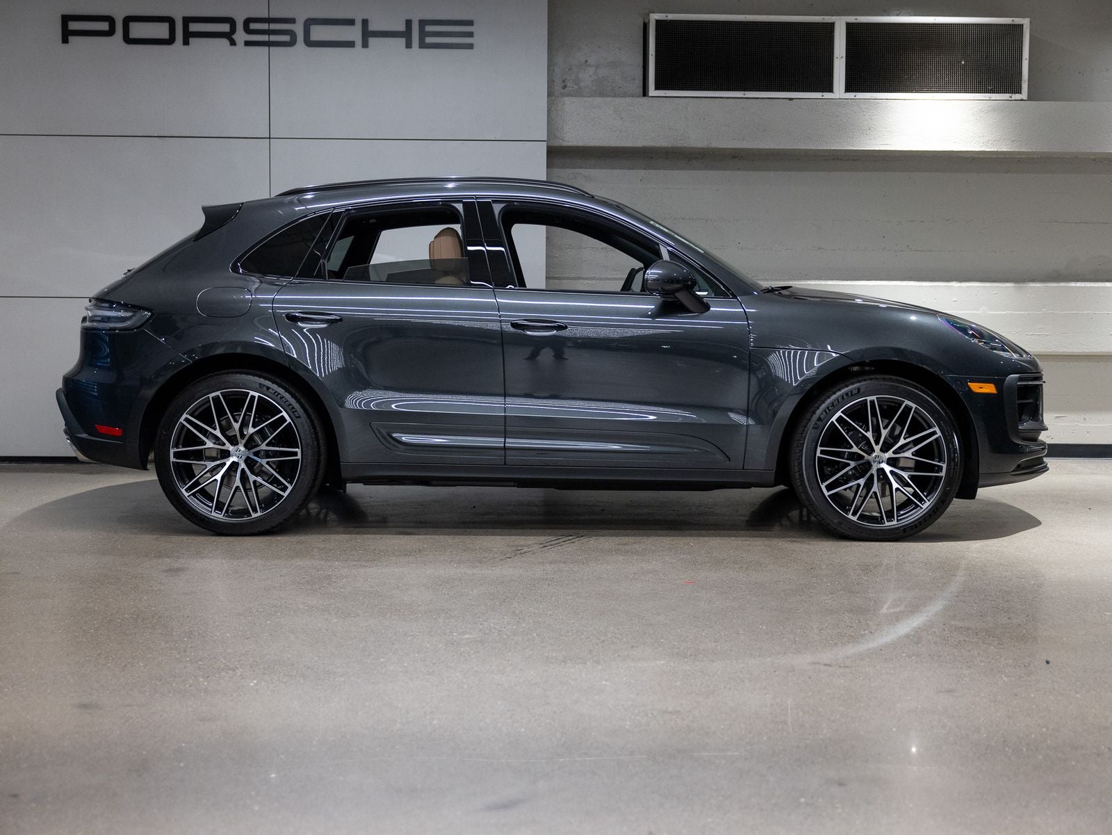 2025 Porsche Macan S