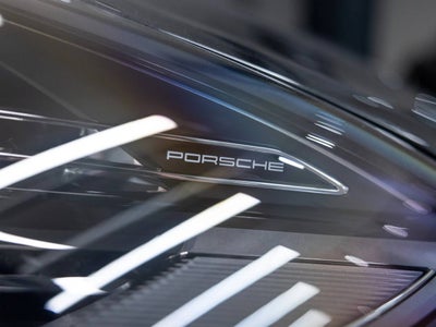 2025 Porsche Macan Macan S