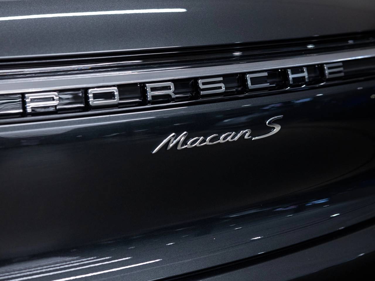 2025 Porsche Macan Macan S