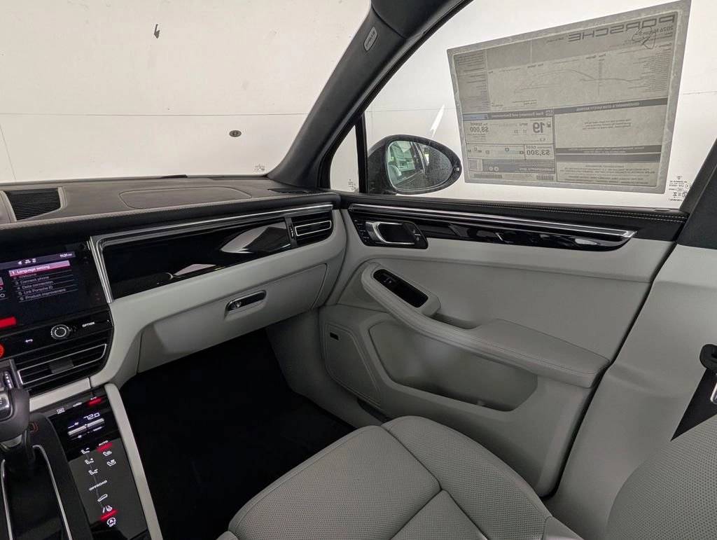 2026 Porsche Macan Macan S