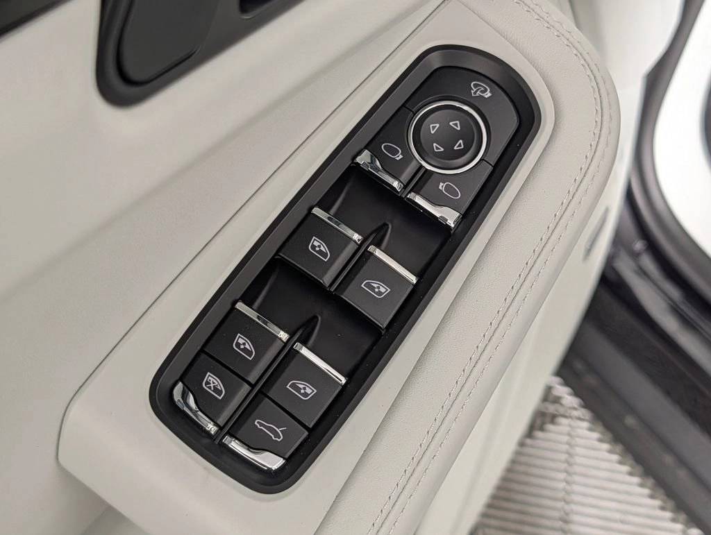 2026 Porsche Macan Macan S