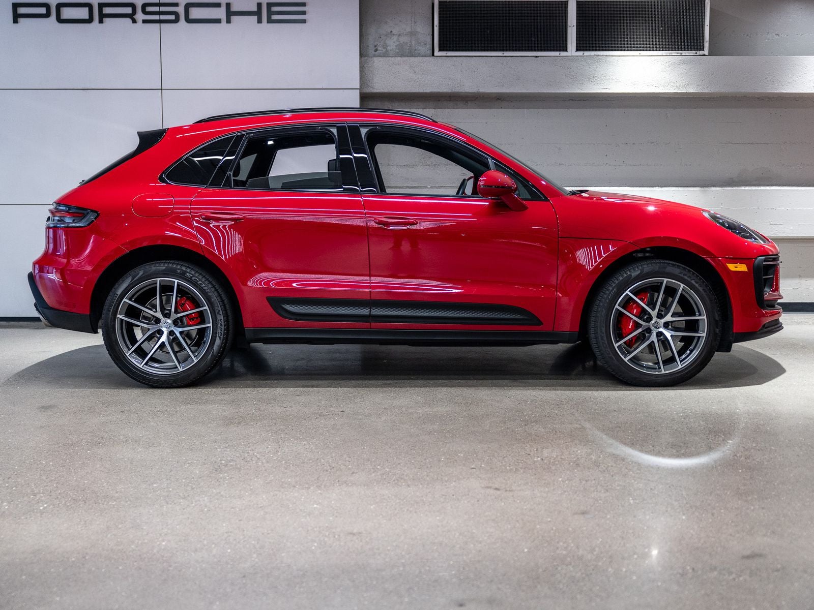 2024 Porsche Macan S