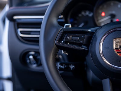 2025 Porsche Macan Macan S