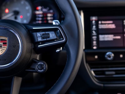 2025 Porsche Macan Macan S
