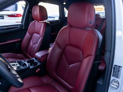 2025 Porsche Macan Macan S