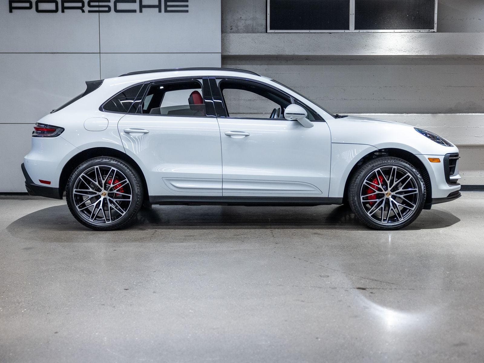 2025 Porsche Macan Macan S