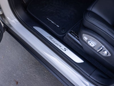 2026 Porsche Macan S