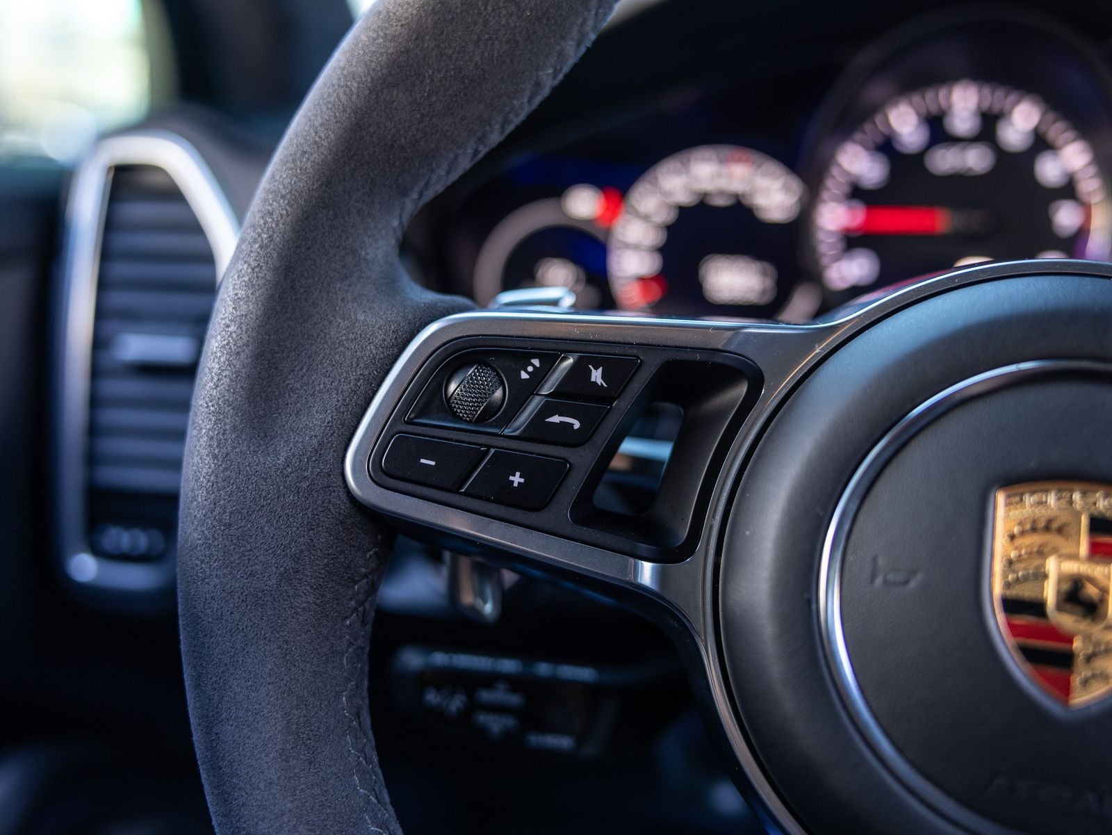 2023 Porsche Cayenne GTS