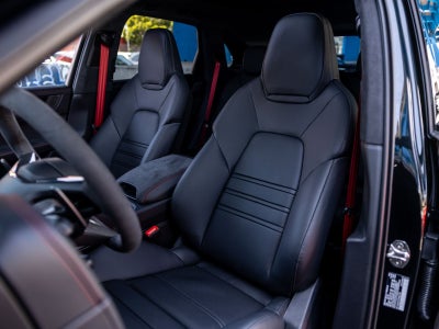 2026 Porsche Cayenne Cayenne GTS