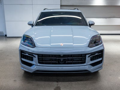 2025 Porsche Cayenne GTS