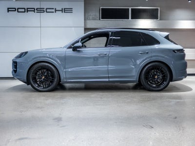2025 Porsche Cayenne GTS