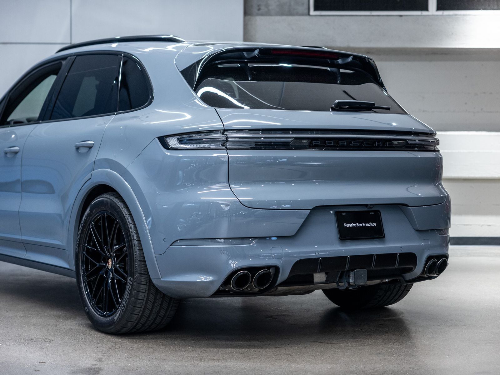 2025 Porsche Cayenne GTS