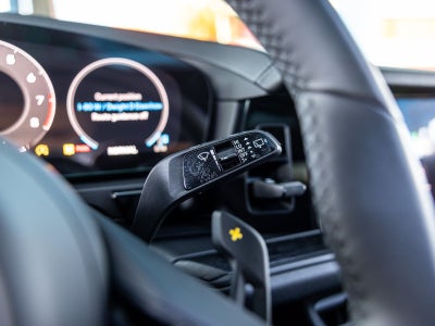 2025 Porsche Cayenne GTS