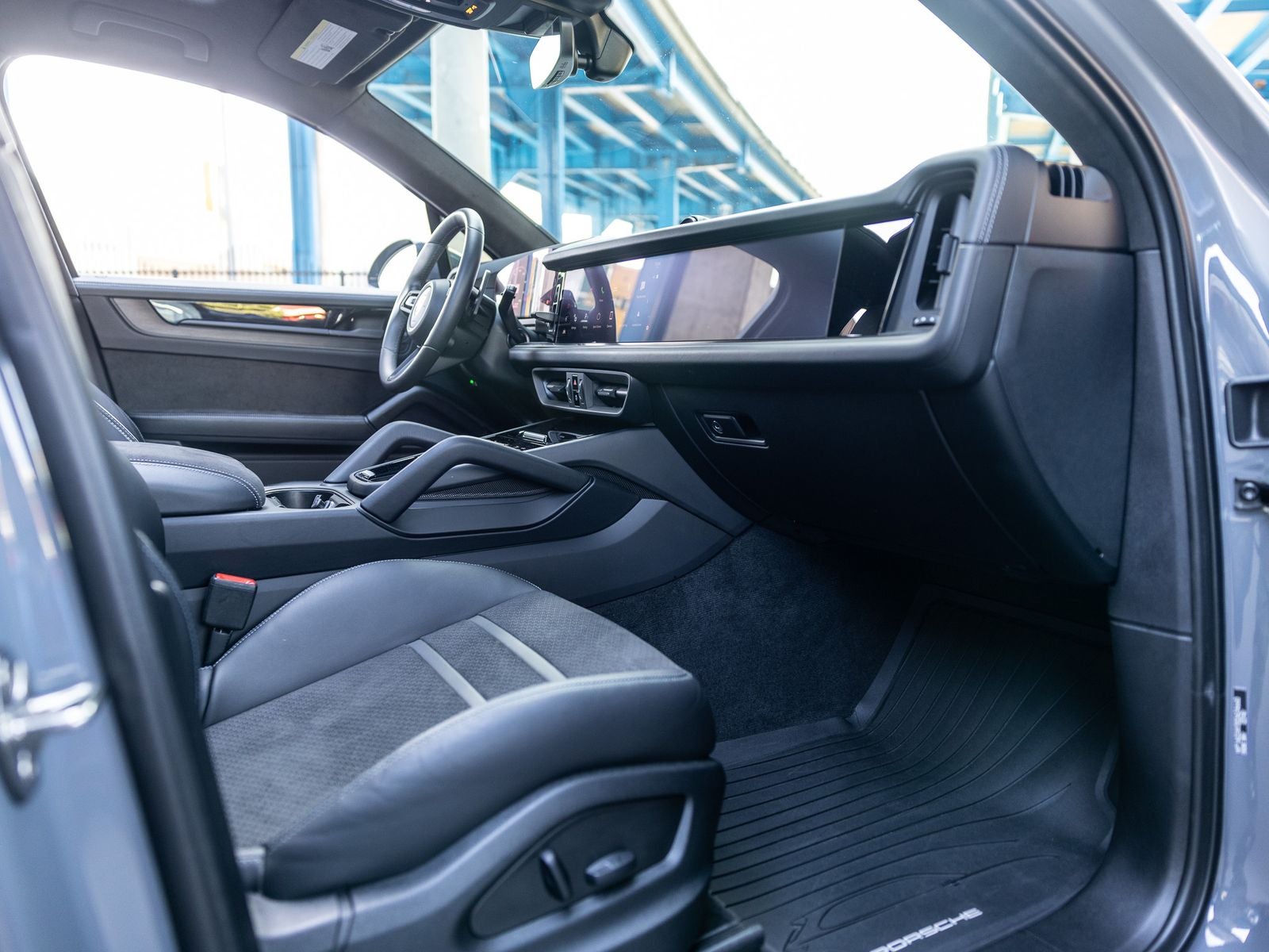 2025 Porsche Cayenne GTS