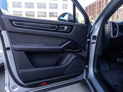 2023 Porsche Cayenne GTS