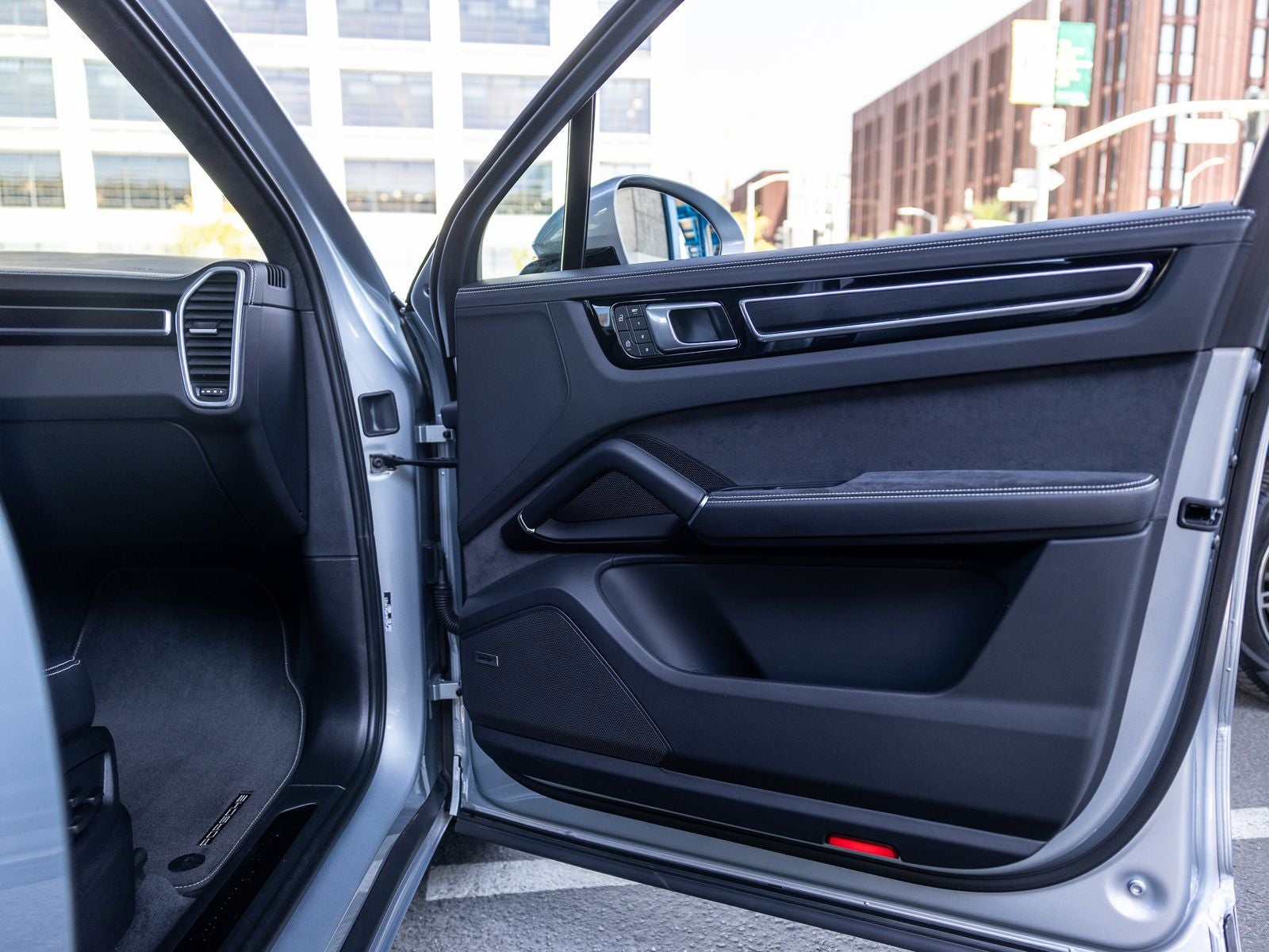2023 Porsche Cayenne GTS