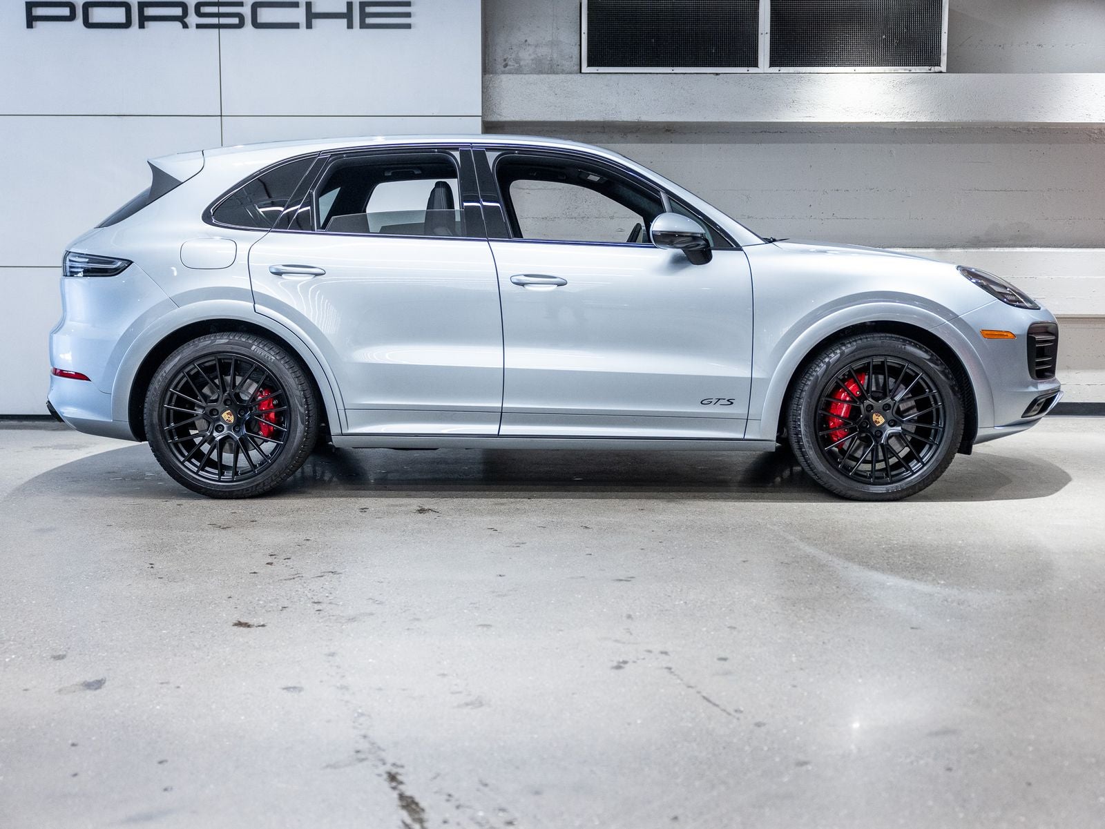 2023 Porsche Cayenne GTS