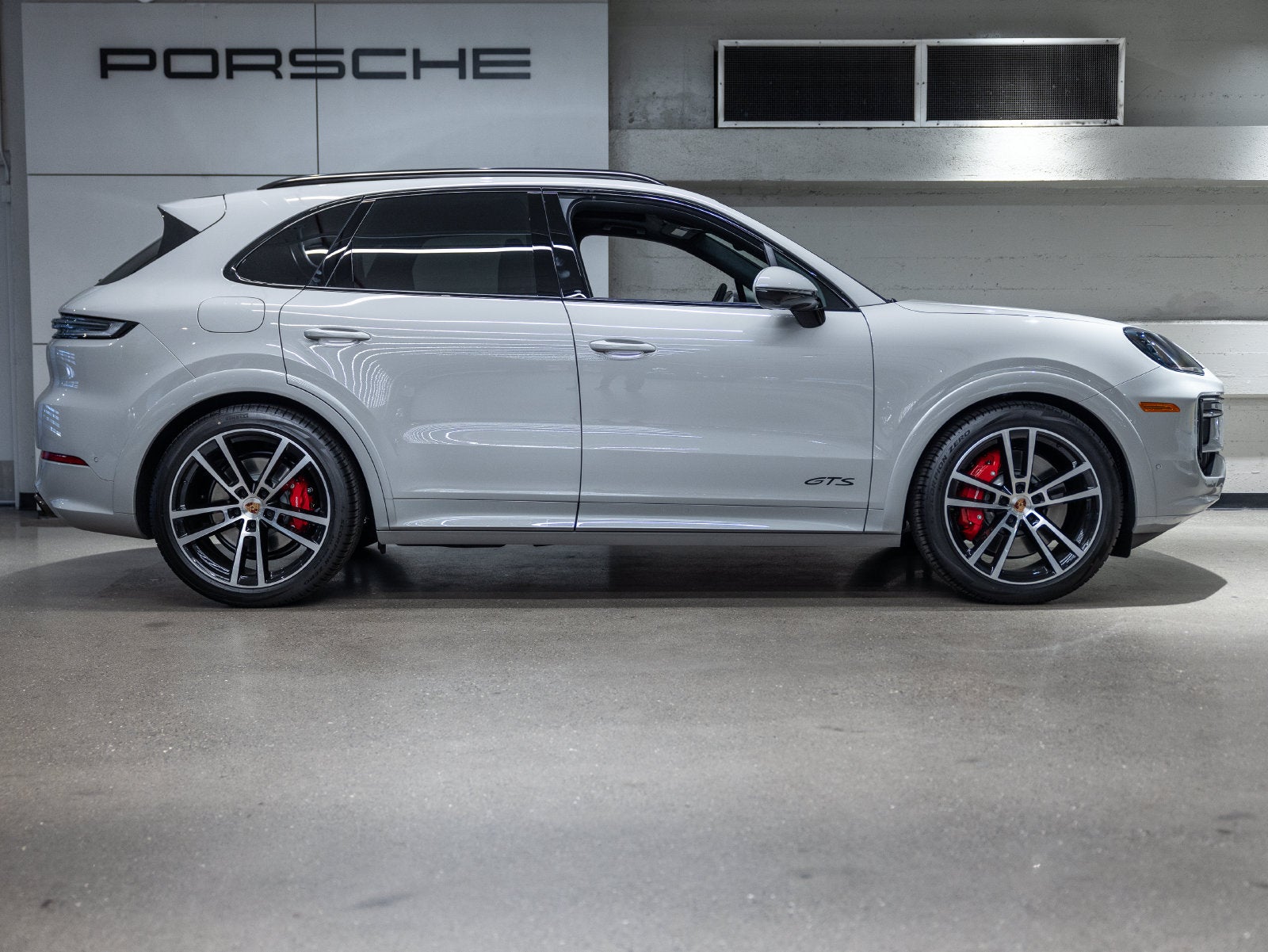 2026 Porsche Cayenne Cayenne GTS