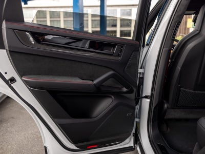 2026 Porsche Cayenne GTS