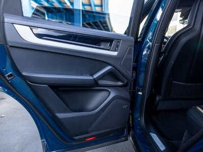 2024 Porsche Cayenne Cayenne S (MY24)