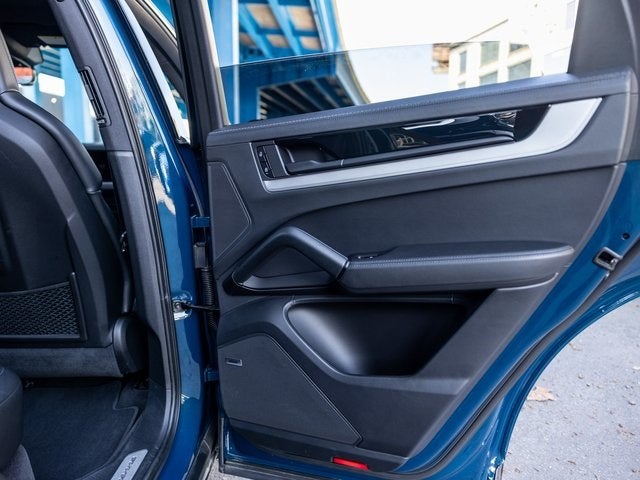 2024 Porsche Cayenne Cayenne S (MY24)