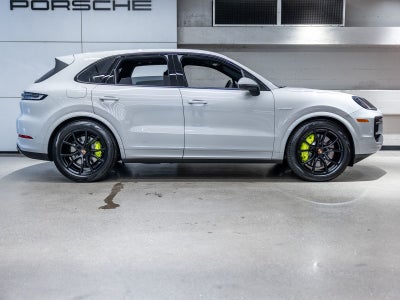 2026 Porsche Cayenne S E-Hybrid