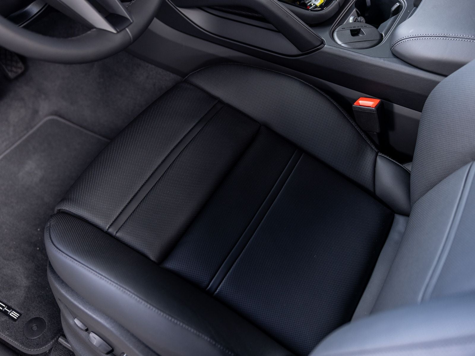 2026 Porsche Cayenne Coupe
